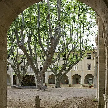 Cloitre Saint Louis Hotel 4*
