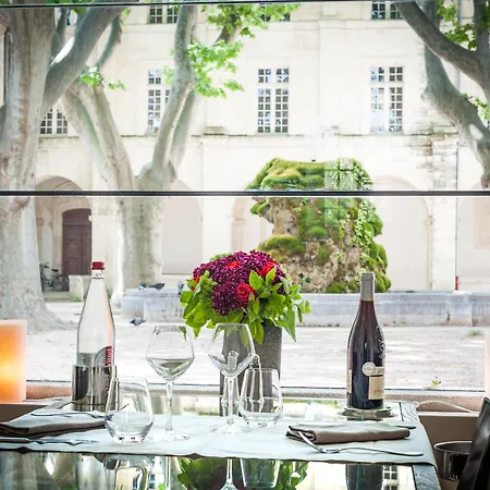 Cloitre Saint Louis 4*