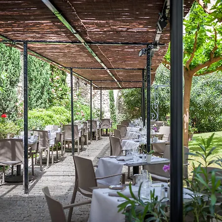 Hotel Cloitre Saint Louis 4*